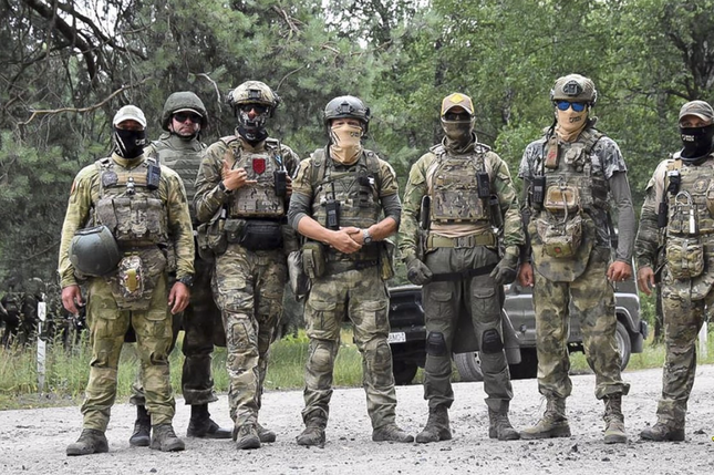 Tong thong Putin ky sac lenh yeu cau cac thanh vien Wagner tuyen the trung thanh