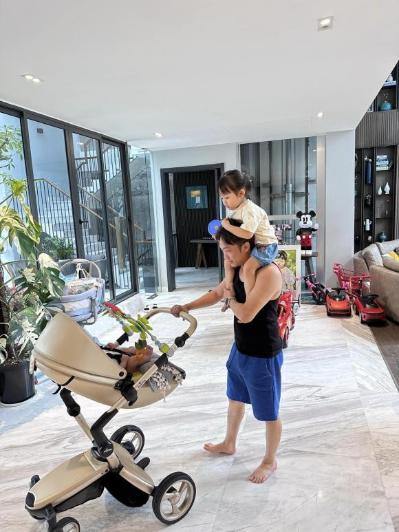 Khung ảnh chuẩn bố bỉm của Cường Đô La ảnh 1