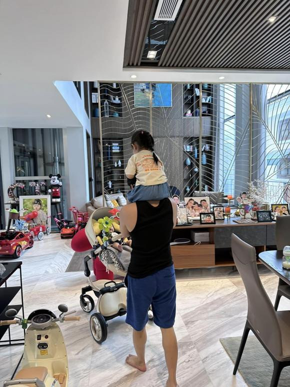 Khung ảnh chuẩn bố bỉm của Cường Đô La ảnh 2