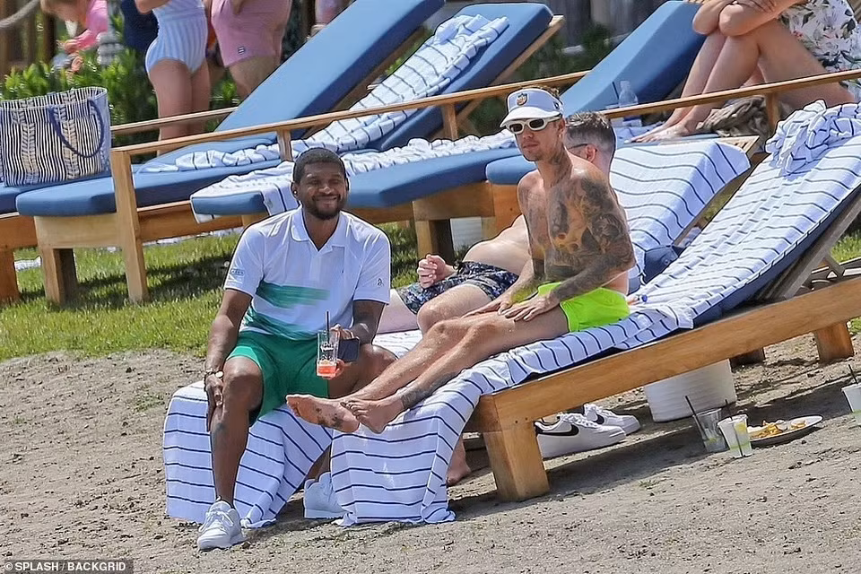 Thời gian này, giọng ca Baby phải hoãn lịch biểu diễn trong Justice World Tour đến hết tháng 7. Trong thông cáo gửi báo chí, truyền thông, đại diện của Justin Bieber viết: "Trong hoàn cảnh nam ca sĩ phải điều trị bệnh, các buổi diễn còn lại diễn ra vào tháng 6 và tháng 7 đều hoãn lại. Justin Bieber tiếp tục nhận được những sự chăm sóc tốt nhất từ các bác sĩ. Mọi người đều mong chờ sự hồi phục nhanh chóng của nam ca sĩ và đợi ngày anh trở lại sân khấu. Justin Bieber sẽ hát cho khán giả vào cuối mùa hè này".