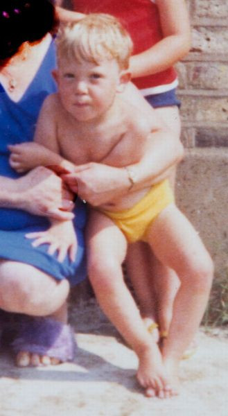 Hình ảnh Martin khi còn là một cậu bé.