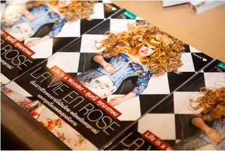 Ngôi sao người Thái Lan thích thẩm mỹ và có phong cách lựa chọn đồ lòe loẹt, diêm dúa