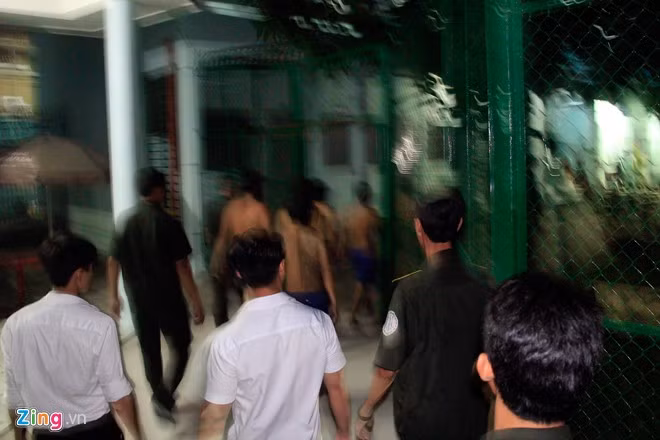 Sau khi đã điều tra thông tin sẽ chuyển qua khu vực lập danh bản lưu trữ thông tin người nghiện.