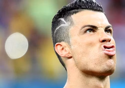 Hình ảnh Ronaldo trong màu áo ĐT Bồ Đào Nha trên sân tập trước trận gặp Mỹ ở World Cup 2014.