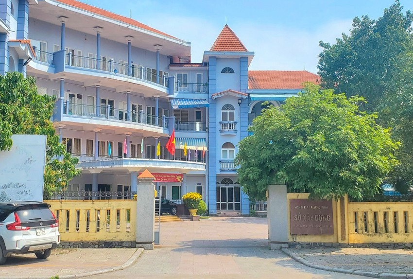 Diễn biến mới vụ Giám đốc Sở Xây dựng Quảng Bình xin nghỉ việc - Hình 2 Dien bien moi vu Giam doc So Xay dung Quang Binh xin nghi viec-Hinh-2