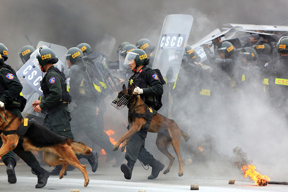 Canh dien tap bao ve Dai hoi Dang, chong khung bo bat coc con tin-Hinh-9