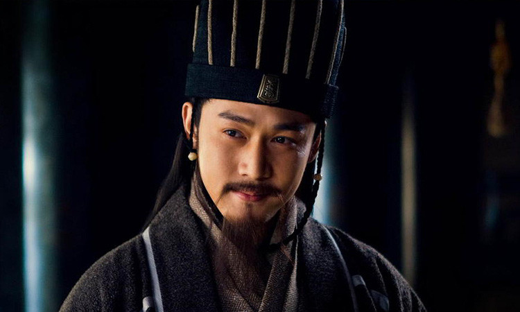 Video: Vi sai lam cua Khong Minh, Luu Bi hoi khong kip