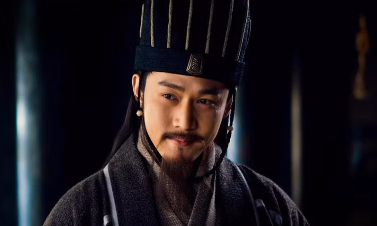 Video: Vi sai lam cua Khong Minh, Luu Bi hoi khong kip