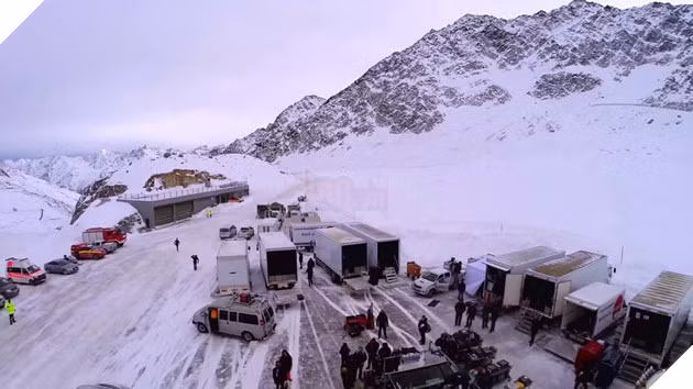 He lo canh quay ngon nhieu tien nhat trong lich su Diep vien 007