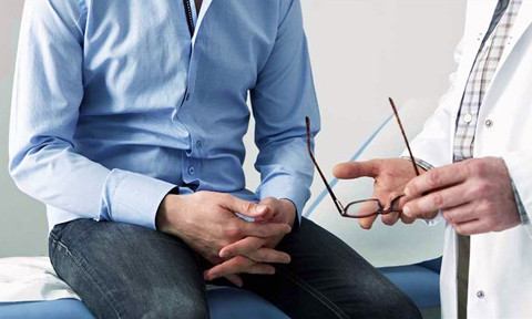 Nguoi dan ong 28 tuoi phong do nhung cau nho nhu tre con