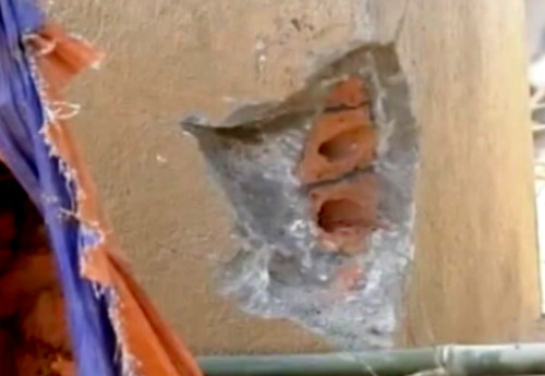 Trụ cầu treo Chu Va 6 có độn gạch bên trong.