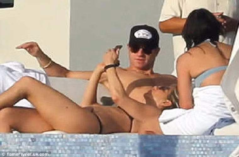 Sau kì nghỉ này Jennifer sẽ tiếp tục đóng phim "Horrible Bosses 2", còn Justin trở lại Hollywood để tham gia vào bộ phim hài của anh "The Leftovers".