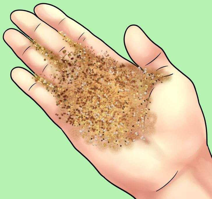  9. Cát: Điều kiện khí hậu khác nhau dẫn đến cách làm vệ sinh cũng khác nhau. Ở những nơi khô cằn, người dân buộc phải tận dụng luôn cát để thay cho giấy vệ sinh. Cách này không mấy thoải mái nhưng gần như là lựa chọn duy nhất với nhiều người.