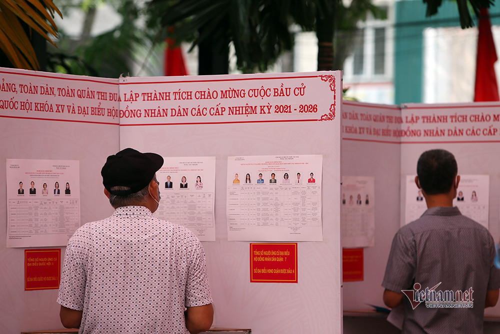 Người dân nghiên cứu kỹ ứng viên