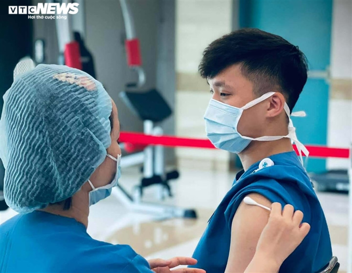 Bac si tre cao troc dau, cuoi rang ro vao tam dich Bac Giang-Hinh-3