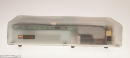 ProFile, ổ cứng đầu tiên được sản xuất bởi Apple vào năm 1983, mục đích sử dụng ban đầu là dành cho máy tính cá nhân Apple III.