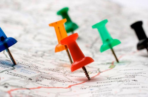  Xóa thông tin về địa điểm trên ảnh. Một bức ảnh có thể nói lên nhiều điều: cảm xúc của tác giả, những ý nghĩa ẩn chứa… Tuy nhiên, với một hacker thì một bức ảnh còn có nhiều ý nghĩa hơn thế: ngày, tháng, các thiết lập, và thậm chí cả vị trí chụp ảnh. Do vậy một khi những hình ảnh này được đưa lên các mạng chia sẻ ảnh như Flickr, Photobucket, Facebook hay các trang blog cá nhân, những thông tin này sẽ bị lộ. Giải pháp là hãy tắt tính năng GPS hay các ứng dụng camera sử dụng GPS, hoặc sau khi chụp xong, hãy xóa bỏ toàn bộ thông tin về địa điểm khỏi ảnh trước khi đăng lên mạng.