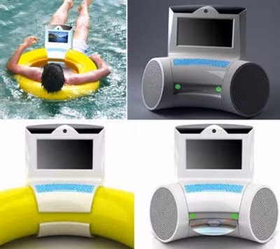 Ngay cả khi ngâm mình dưới bể bơi, bạn cũng vẫn có thể truy cập Internet nhờ chiếc phao có gắn máy tính cá nhân siêu độc đáo này.