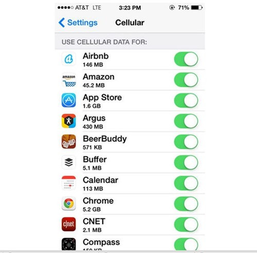 Bạn có thể cài đặt ứng dụng chỉ riêng dùng kết nối Wi-Fi bằng cách vào Settings > Cellular để vô hiệu hóa dữ liệu di động cho dịch vụ bất kỳ.