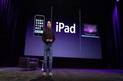  Máy tính bảng. Các phiên bản thử nghiệm bị rò rỉ cho thấy Apple đang trong quá trình phát triển một chiếc máy tính bảng nhiều năm trước khi iPhone ra đời. Bởi iPhone gần như là một phiên bản thu nhỏ của iPad, nhiều khả năng nếu iPhone thất bại thì chúng ta cũng không được thấy iPad trên kệ hàng như bây giờ.