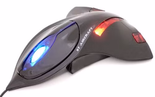 Thiết kế này dành riêng cho những fan hâm mộ của Star Wars với 2 màu chủ đạo đen và trắng cùng đèn LED xanh đỏ rất bắt mắt.