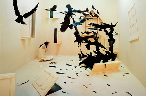 Một nhà phê bình nói rằng, ngắm nhìn những tác phẩm của cô thì giống như đang đọc một cuốn nhật ký của ai đó vậy.