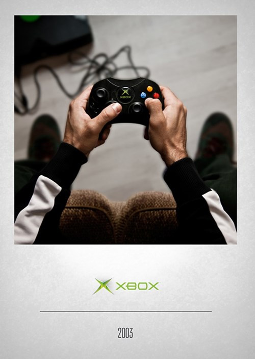 Sản phẩm đánh dấu sự mở màn của Microsoft trong thế giới game cầm tay “Xbox 2003”cạnh tranh với các ông lớn lúc bấy giờ là Sony PlayStation 2 và Nintendo GameCube.