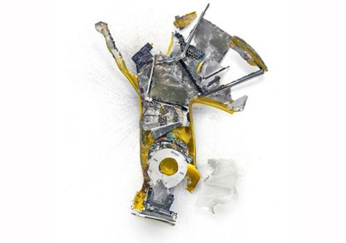 Bộ ảnh... kì dị này được Tompert thực hiện với sự giúp đỡ của một người bạn nữa có tên Paul Fairchild và nó đã được trưng bày tại một phòng triển lãm nhỏ ở thành phố San Francisco.