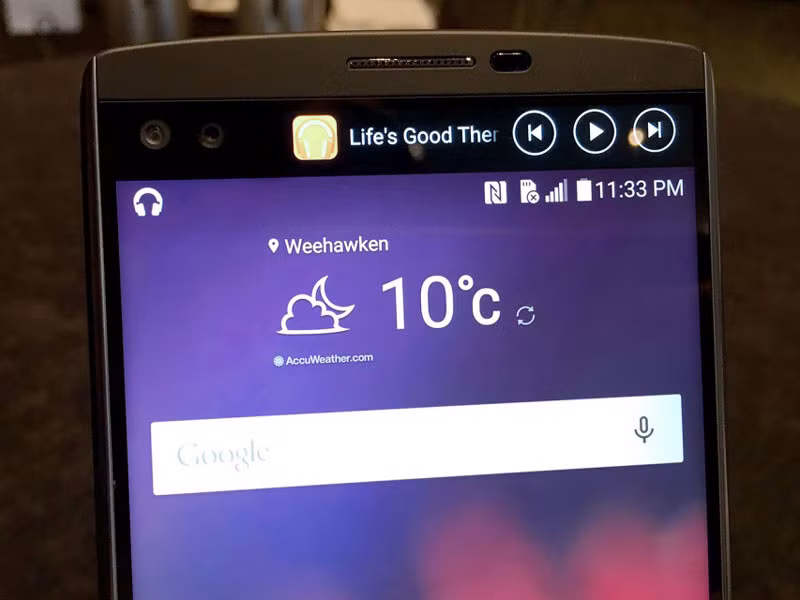 LG V10 có 2 camera trước.