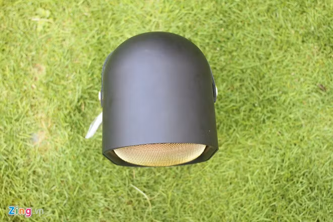 Lenny được thiết kế để có thể kết nối với bất kỳ thiết bị nào có hỗ trợ Bluetooth. Ngoài ra, model này cũng hỗ trợ thêm kết nối NFC và có thể tương thích với hầu hết các thiết bị chạy Android, iOS hay máy vi tính.