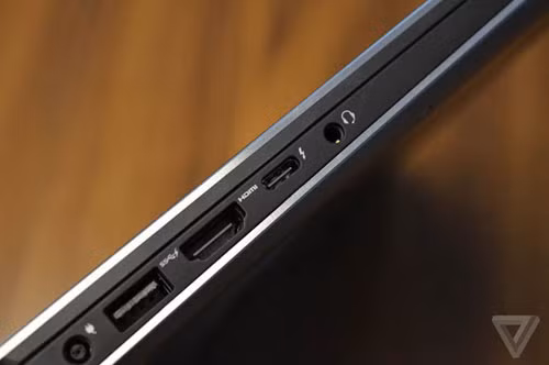 Dell cho biết phiên bản Core i7 màn hình 4K sẽ cho thời gian dùng pin 10 tiếng lướt web qua Wi-Fi; còn bản màn hình fullHD và chip Core i7 cho thời gian dùng pin lên tới 17 giờ.