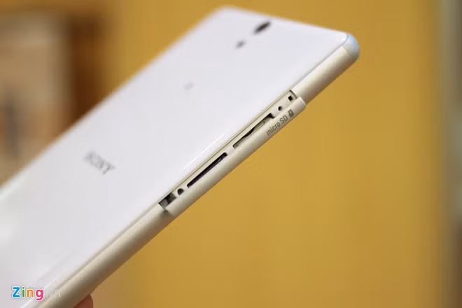 Đập hộp Sony Xperia C5 Ultra giá 7,8 triệu đồng ở VN