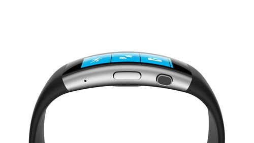 Đáng chú ý là Microsoft Band 2 đã được nhà khổng lồ phần mềm gói ghém vào thiết bị khá nhiều loại cảm biến có giá trị theo dõi sức khỏe cao. Đơn cử, Microsoft Band 2 hỗ trợ cảm biến đo nhịp tim, cao độ kế, gia tốc kế 3 trục, con quay hồi chuyển, cảm biến nhiệt bề mặt da, cảm biến UV và cả GPS.