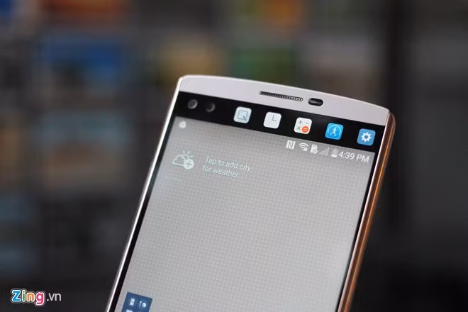 Đặc biệt, V10 được trang bị đến 2 máy ảnh trước hỗ trợ chụp hình selfie góc rộng, tạo độ sâu trường ảnh.