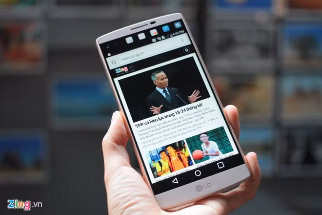 Trải nghiệm thực tế cho thấy, V10 cho cảm giác chắc chắn khi cầm trên tay, hình ảnh hiển thị trung thực, 2 viền màn hình mỏng cho trải nghiệm tốt về thị giác. Một số thử nghiệm về hiệu năng cũng cho tốt độ phản hồi nhanh, không có độ trễ lag, máy cũng ít bị nóng khi dùng lâu.