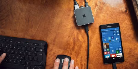 10. Windows 10 Continuum: Thiết bị còn hỗ trợ Windows Continuum, tính năng "mới toanh" trên Windows 10 cho phép bạn biến chiếc điện thoại thành một chiếc máy tính để bàn thực thụ, hỗ trợ cả chuột và bàn phím không dây.