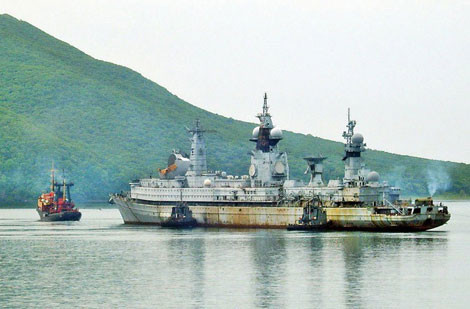 Sự tan rã của Liên bang Xô Viết khiến tàu do thám "khủng" nhất thế giới tàn tạ chỉ sau vài năm đi vào phục vụ.