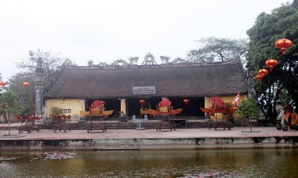 Theo Cổng thông tin điện tử Khoái Châu, huyện này là nơi xuất xứ của gà Đông Tảo. Đây là loại gà có chân rất to, thịt thơm ngon, giá trị kinh tế rất cao. Hiện nay, gà Đông Tảo đã được nhân giống trên nhiều địa phương của nước ta.