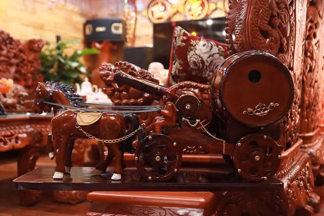 Choang voi ngoi nha dung toan go huong quy hiem-Hinh-10