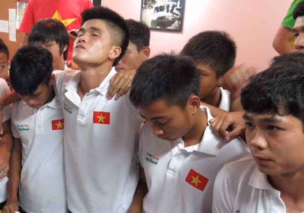 Ngày Công Phượng và một vài đồng đội khác chia tay tuyển U19, người ta trông thấy một khuôn mặt Công Phượng ngậm ngùi và xúc động... Ảnh: Fanpage HAGL JMG.