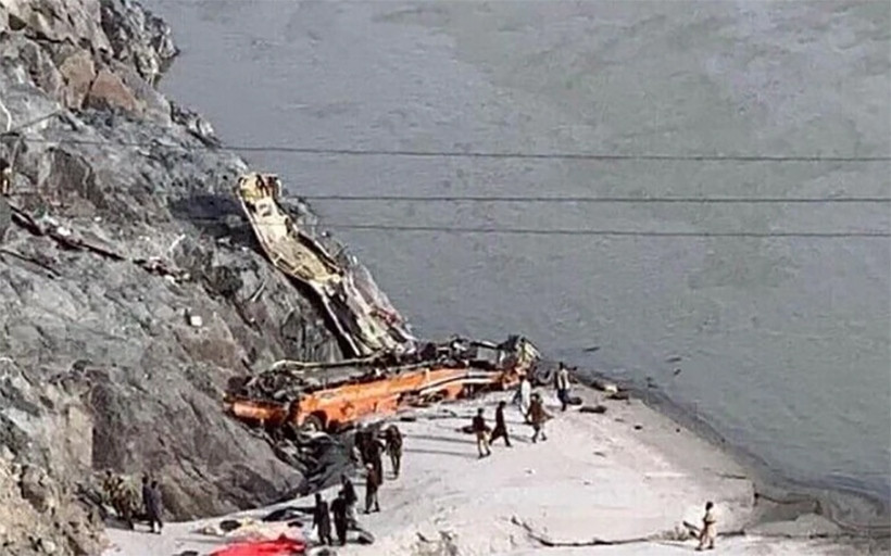 Pakistan: Xe buyt lao xuong khe nui, nhieu nguoi thiet mang