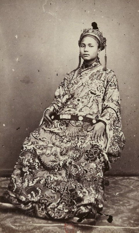 Một vị hoàng thân.