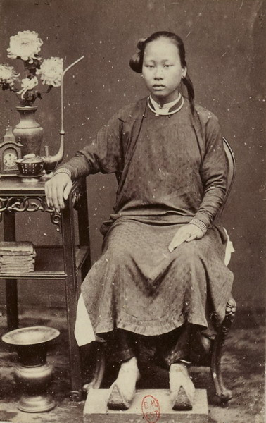 Thiếu nữ An Nam.