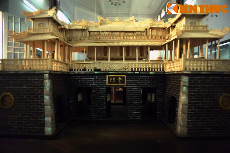 Bảo tàng có hai phần trưng bày chính. Phần 1 là lịch sử Việt Nam từ thời Tiền sử (cách nay khoảng 500.000 năm) cho đến hết thời nhà Nguyễn (1945). Phần 2 là trưng bày chuyên đề về văn hóa miền Nam Việt Nam và một số nước châu Á.