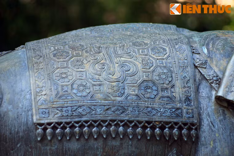 Tượng voi được chạm khắc rất tinh xảo, có thể coi là một tác phẩm tiêu biểu cho nền thủ công nổi tiếng của Thái Lan.