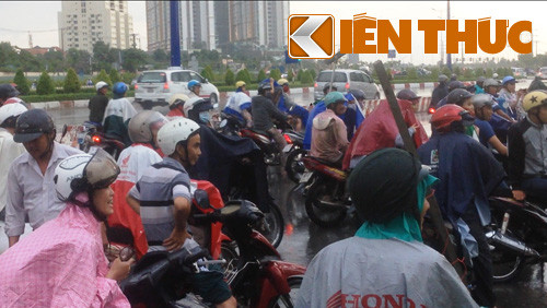 trong sự thán phục của nhiều người chứng kiến.