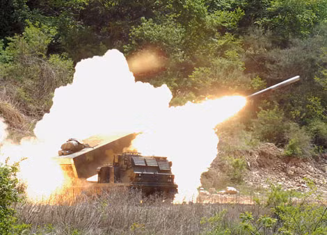 Pháo phản lực phóng loạt mạnh nhất nước Mỹ M270.