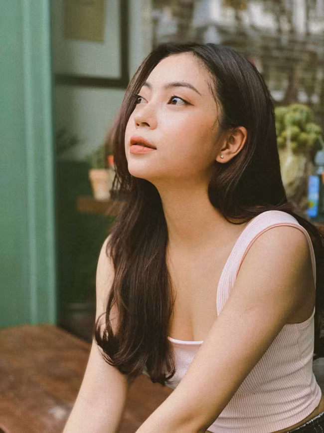 Dù đã chia tay cầu thủ nổi tiếng nhưng Nhật Lê vẫn là cái tên thu hút sự chú ý.