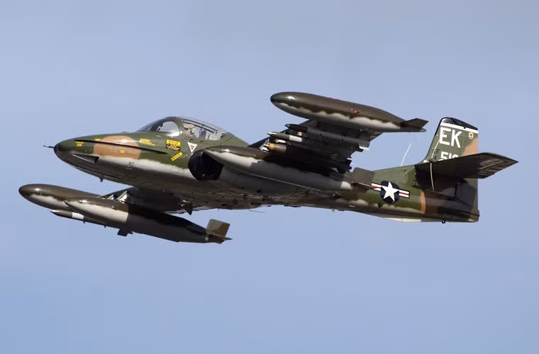 A-37 thiết kế với súng máy 6 nòng cỡ 7,62mm GAU-2B/A với 8 giá treo dưới cánh mang tổng cộng 1,2 tấn vũ khí gồm: tối đa 4 bệ phóng rocket với đạn 70mm; tối đa 2 tên lửa đối không AIM-9; bom Mk.82 241kg. Ảnh minh họa