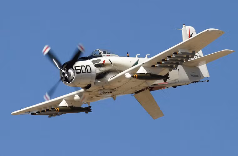 Không quân Nhân dân Việt Nam cũng thu giữ được 5 chiếc máy bay cường kích động cơ cánh quạt AD-6 còn tốt. Tuy nhiên, chúng không được sử dụng nhiều cho nhiệm vụ chiến đấu. AD-6 trang bị tới 15 giá treo trên cánh cho phép mang được 3,6 tấn vũ khí gồm: bom, rocket, súng máy. Ảnh minh họa